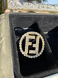 Fendi broş gold